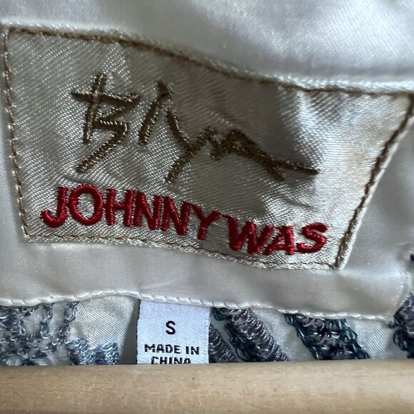 Johnny Was NWOT Silk Embroidered Long Slv Button Down Shirt Blouse V Neck Sz S - Picture 5 of 7